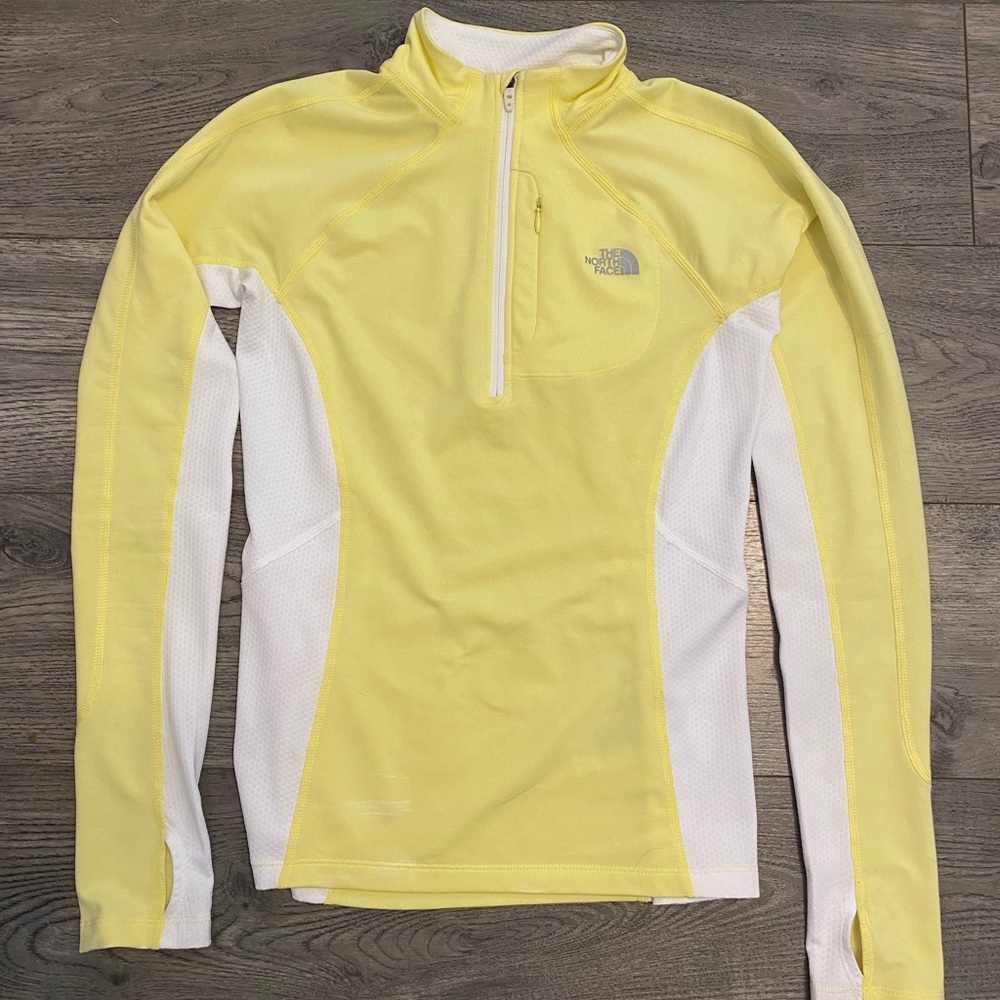 North Face Quarter-zip Pull Over Top